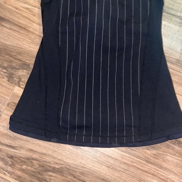 Luluemon active tank - Picture 5 of 14